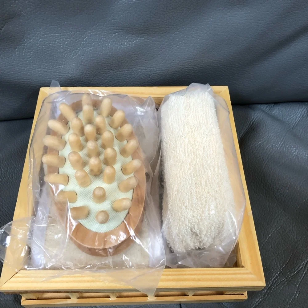 Avon bath accessories set